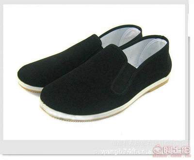 夏季透气劳保鞋与舒适休闲鞋 中老年人的理想选择